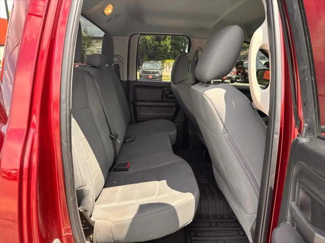 2017 Ram 1500 Express Quad Cab 4x4 6'4" Box