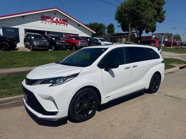 2021 Toyota Sienna XSE for sale in Des Moines, IA