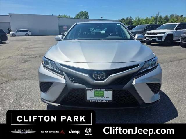 2020 Toyota Camry SE AWD
