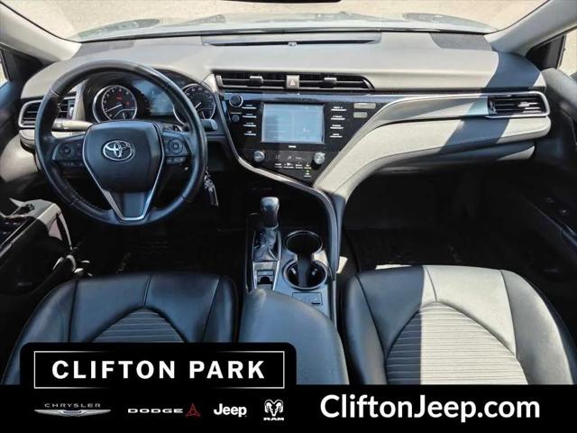 2020 Toyota Camry SE AWD