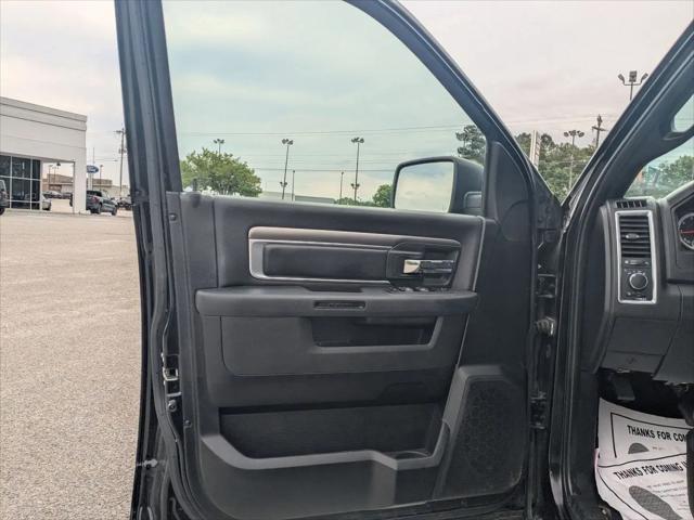 2024 Ram 1500 Classic Warlock Crew Cab 4x2 5'7" Box