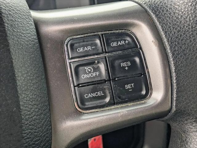 2024 Ram 1500 Classic Warlock Crew Cab 4x2 5'7" Box
