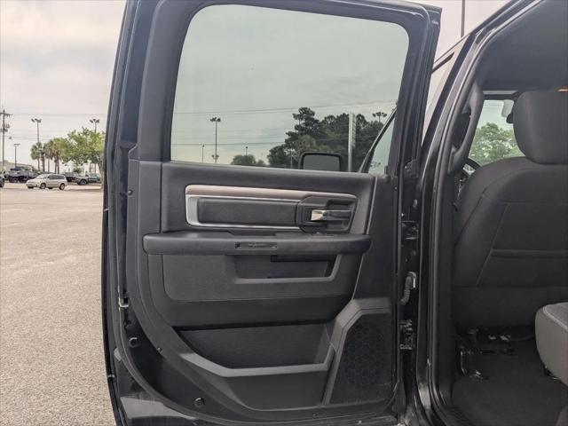 2024 Ram 1500 Classic Warlock Crew Cab 4x2 5'7" Box