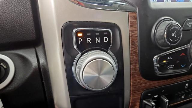 2019 Ram 1500 Classic Laramie Crew Cab 4x2 5'7" Box