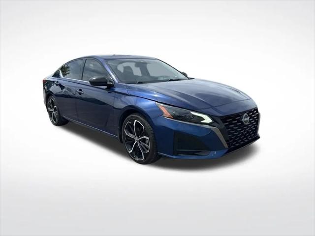 2023 Nissan Altima SR FWD