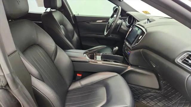 2017 Maserati Ghibli Standard