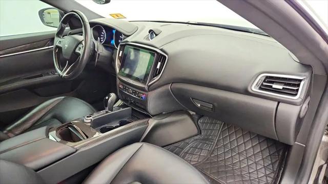 2017 Maserati Ghibli Standard