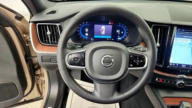 2023 Volvo XC60 B5 Plus Dark Theme