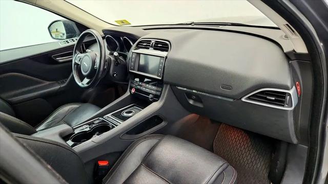 2017 Jaguar F-PACE 35t Prestige
