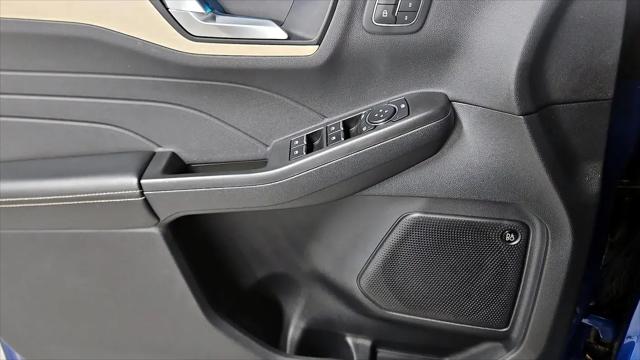 2022 Ford Escape Titanium Hybrid