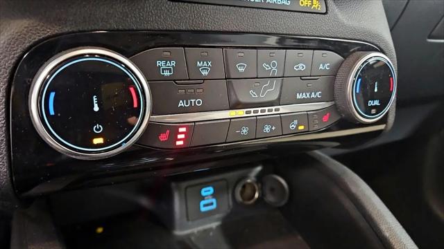 2022 Ford Escape Titanium Hybrid