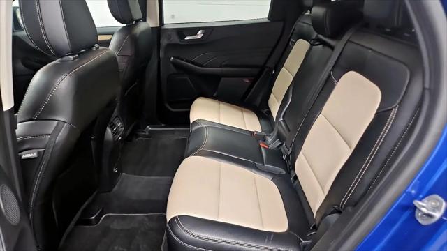 2022 Ford Escape Titanium Hybrid