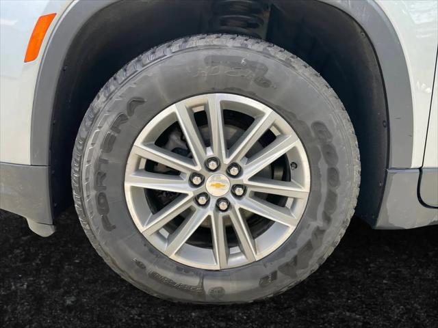 2023 Chevrolet Traverse AWD LT Leather