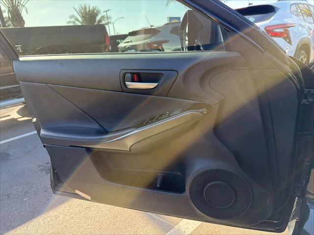 2024 Lexus IS 300 F SPORT Design