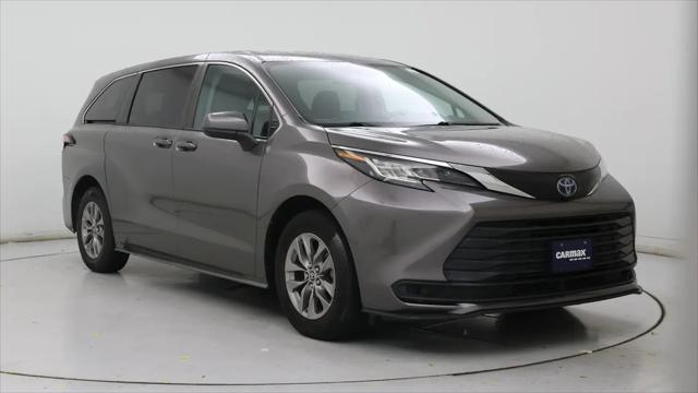 2022 Toyota Sienna LE for sale in Hagerstown, MD