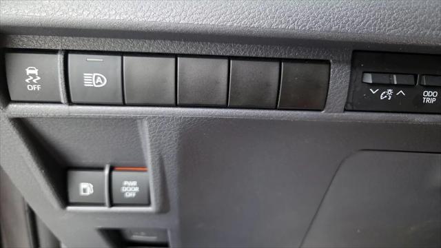 2022 Toyota Sienna LE