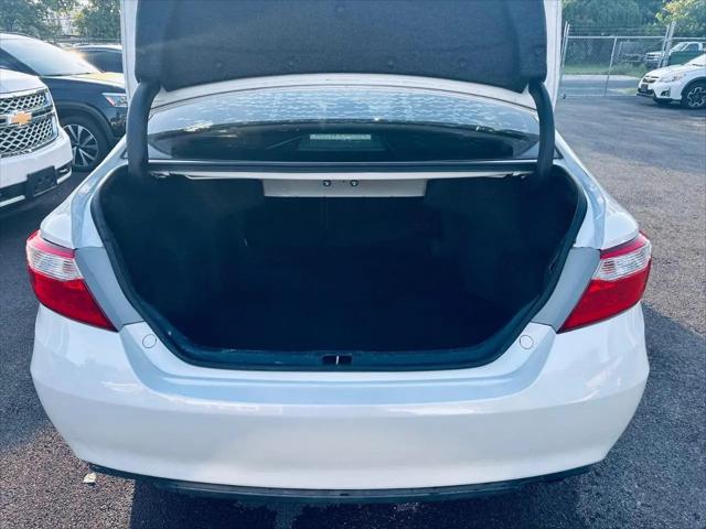 2016 Toyota Camry SE