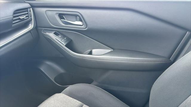2024 Nissan Rogue SV FWD