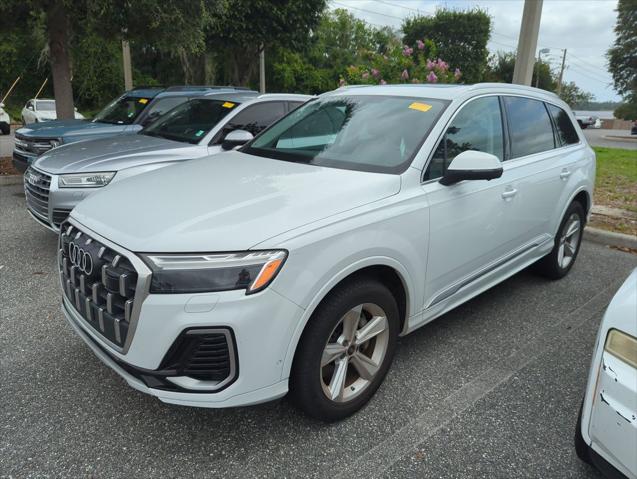2025 Audi Q7 Premium 45 TFSI quattro Tiptronic