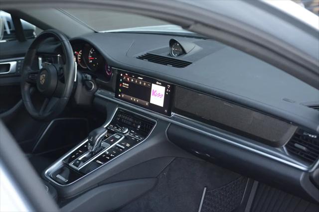 2023 Porsche Panamera Platinum Edition