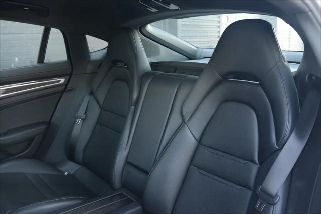 2023 Porsche Panamera Platinum Edition
