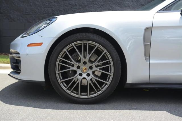 2023 Porsche Panamera Platinum Edition