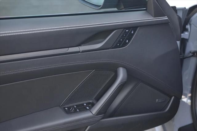 2024 Porsche 911 Carrera 4 GTS