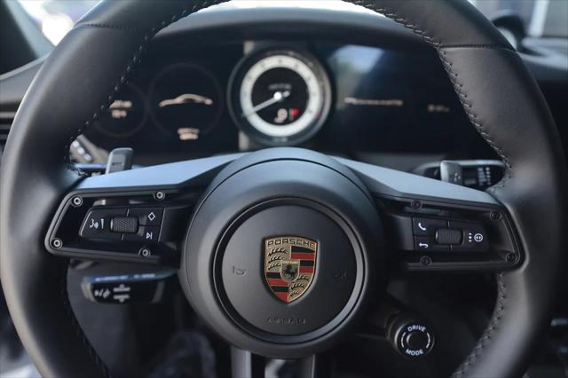 2024 Porsche 911 Carrera 4 GTS