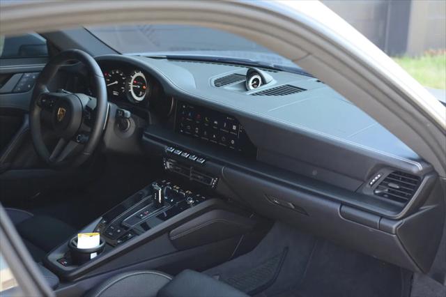 2024 Porsche 911 Carrera 4 GTS
