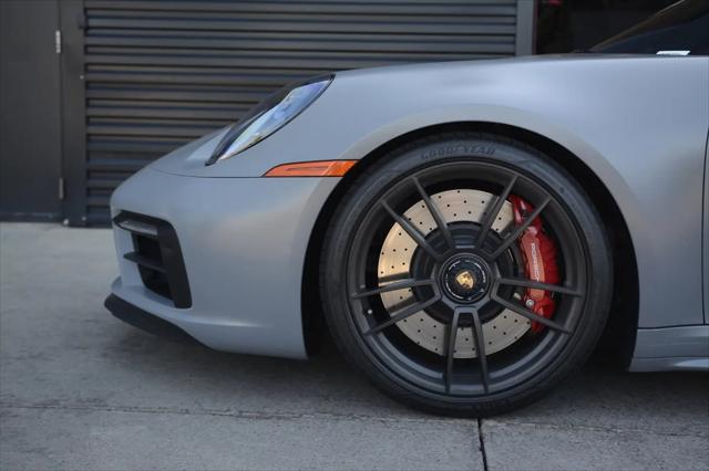 2024 Porsche 911 Carrera 4 GTS