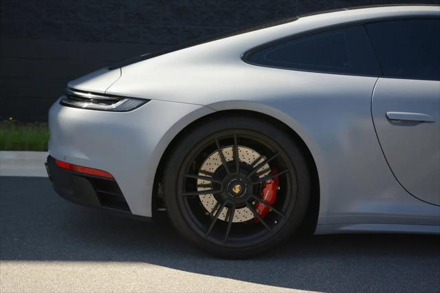 2024 Porsche 911 Carrera 4 GTS