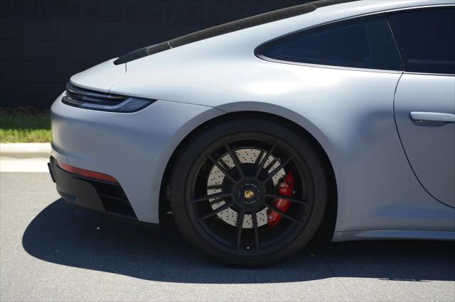 2024 Porsche 911 Carrera 4 GTS