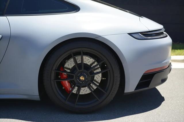 2024 Porsche 911 Carrera 4 GTS