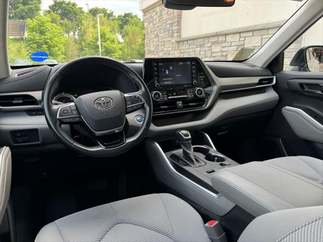 2021 Toyota Highlander Hybrid LE