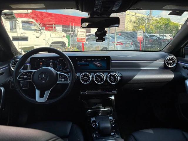 2020 Mercedes-Benz A 220 A 220