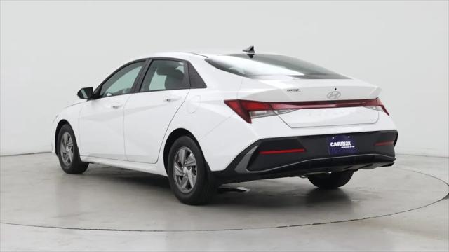 2024 Hyundai Elantra SE