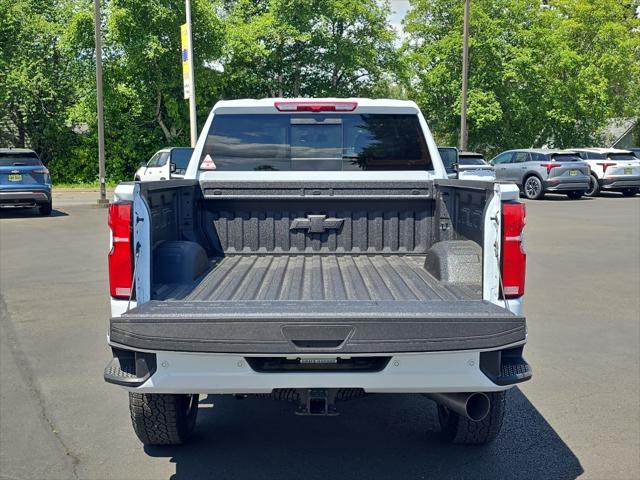 2026 Chevrolet Silverado 3500HD Crew Cab, Standard Bed, High Country, 4WD