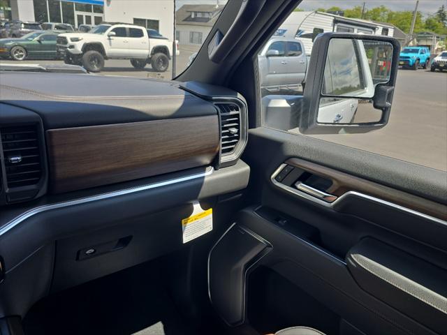 2026 Chevrolet Silverado 3500HD Crew Cab, Standard Bed, High Country, 4WD