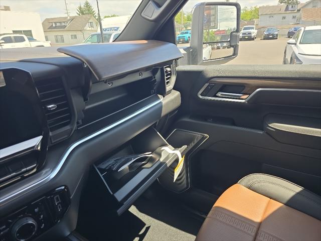 2026 Chevrolet Silverado 3500HD Crew Cab, Standard Bed, High Country, 4WD