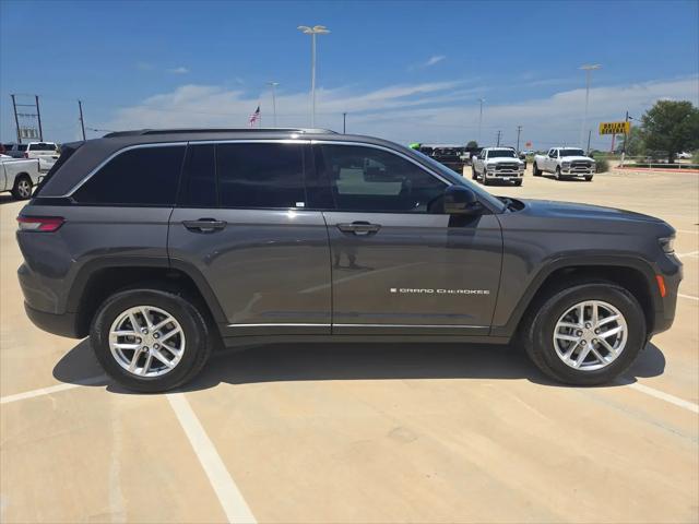 2025 Jeep Grand Cherokee Laredo X 4x2