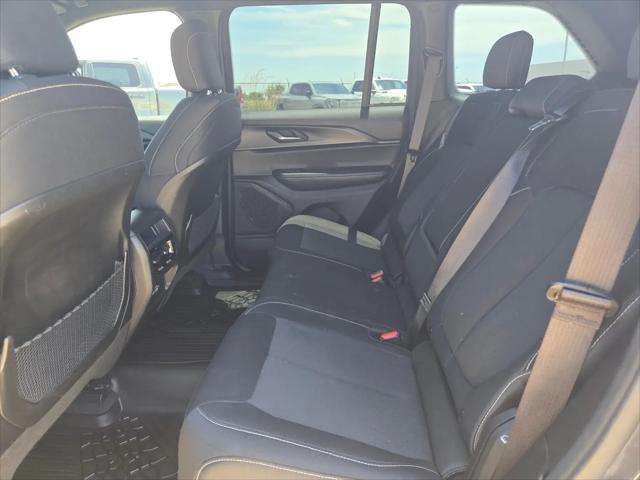 2025 Jeep Grand Cherokee Laredo X 4x2