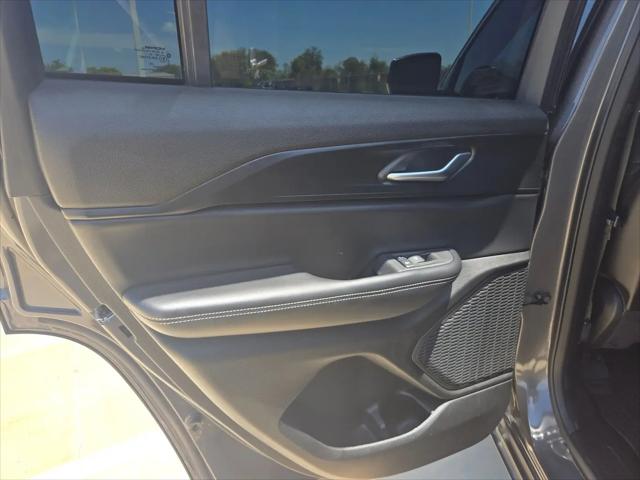 2025 Jeep Grand Cherokee Laredo X 4x2