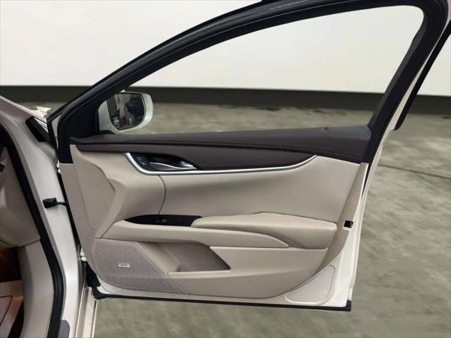 2013 Cadillac XTS Standard