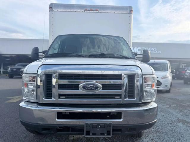 2016 Ford E-350 Cutaway E-350