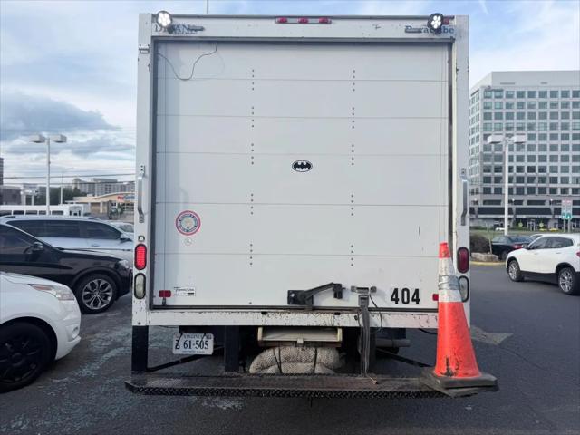 2016 Ford E-350 Cutaway E-350