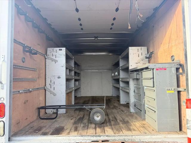 2016 Ford E-350 Cutaway E-350