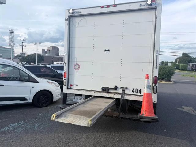 2016 Ford E-350 Cutaway E-350