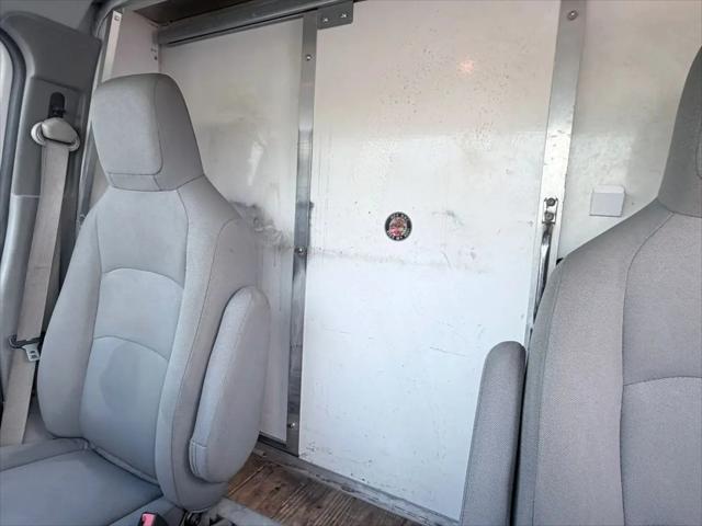 2016 Ford E-350 Cutaway E-350