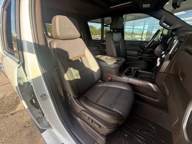 2020 GMC Sierra 2500HD 4WD Crew Cab Standard Bed Denali