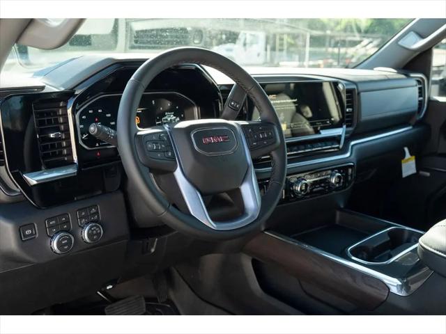 2026 GMC Sierra 2500HD Crew Cab, Standard Bed, SLT, 4WD